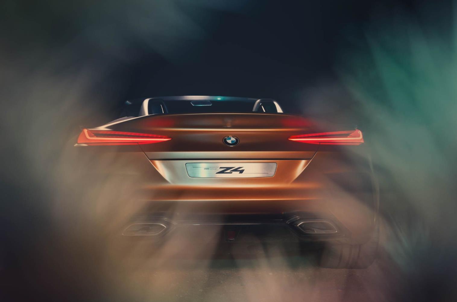 BMW Concept Z4 ve BMW Concept 8 Görselleri